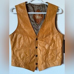 Vintage Canadian-Made Outlook Women’s Tan Leather Vest